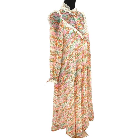 Vintage Saks Fifth Avenue 70's Tulip Print‎ Chiffon Lace Robe - Picture 6 of 11